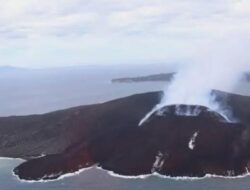 Tinjau Gunung Anak Krakatau, Kepala BNPB Imbau Masyarakat Tingkatkan Kesiapsiagaan