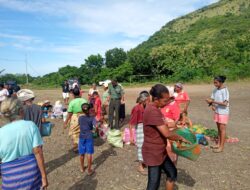 Babinsa Koramil 1624-07/Nagawutung, Melaksanakan Giat Monitoring Wilayah Di Pasar Desa.