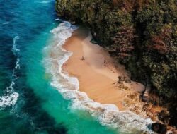 Berikut pantai tersembunyi yang ada di Bali dan belum banyak diketahui.