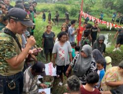 Seru-seruan Lomba Tangkap Ikan Yonarmed 11 Kostrad Bersama Masyarakat.