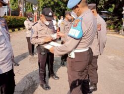 Kanit Provos Polsek Talun Cek Kelengkapan Personil guna kesiapan Tugas,kurangi pelanggaran.