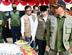 Kepala BNPB Berikan Bantuan Bagi Korban Banjir dan Tanah Longsor Trenggalek