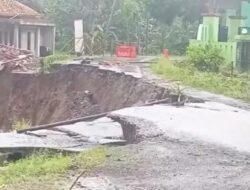 Longsor Terjang Tasikmalaya, Akses Jalan Warga Terputus