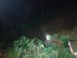 Longsor Wonosobo Timbun Satu Pengendara Motor