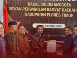 PAN Flotim Serahkan Dokumen Perbaikan Persyaratan Bacaleg DPRD, Berkasnya Dinyatakan Lengkap dan Diterima
