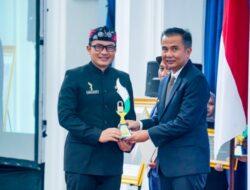 Disdik Jabar mendapatkan penghargaan sebagai Badan Publik Kategori Organisasi Perangkat Daerah “Informatif”.