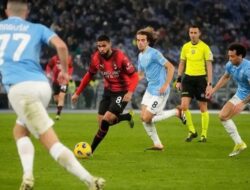 Tiga Pemain Lazio Kartu Merah, AC Milan Menang Dramatis