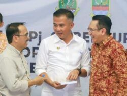 Pj Gubernur Jabar Bey Machmudin Pastikan Biaya SMA/SMK Negeri Gratis