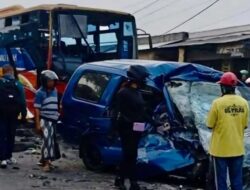 Kecelakaan Rombongan Pengantar Umroh di Gresik, 7 Orang Meninggal Dunia