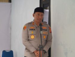 Kapolres Tasikmalaya Kota Serahkan Kunci Bedah Rumah dalam Rangka Hari Bhayangkara ke-79