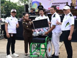 KAJATI JABAR MENYERAHKAN BANTUAN ALAT OLAH RAGA DALAM PEMBUKAAN PEKAN PARALIMPIK DAERAH (PEPARDA) JAWA BARAT