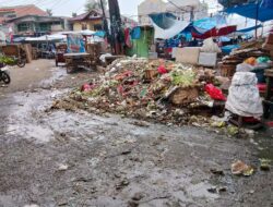 Dugaan Pungli dan Penumpukan Sampah di Pasar Cikarang Kota, Pemerintah Diduga Tutup Mata