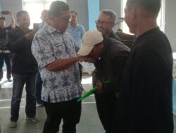 Bupati Serahkan Bantuan Buffer Stock Pestisida, Perkuat Ketahanan Pangan