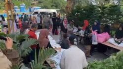 Komunitas Sister Till Jannah Berbagi 300–500 Kupon Jumat Berkah untuk Ojol, Petugas Kebersihan, Dan Ibu Rumah TanggaSudah 4 Tahun Rutin Digelar di Depan Durian Runtuh Jalan Jenderal Sudirman Pekanbaru