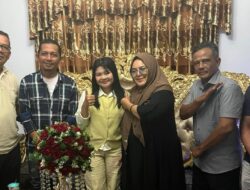 Usai Bertemu Bupati, Rofia Peraih Golden Ticket DA8 Indosiar Minta Doa Restu Ketua DPC Apdesi Kuningan Tengah Malam