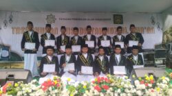 MENCETAK GENERASI PENGHAFAL AL-QUR’AN UNTUK MASA DEPAN GEMILANGTasyakuran Wisuda Tahfidz Al-Qur’an Digelar Khidmat di Desa Karya Indah