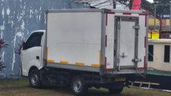 Mobil Boks Diduga Dikemudikan Kenek Tanpa SIM, Kecelakaan di Jalan Lingkar Timur Kuningan Picu Desakan Audit Legalitas Perusahaan
