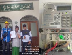 Wujud Kepedulian Sosial, PLN Kuningan Bersama EDUKADI NEWS Bantu Pemasangan kWh Listrik Gratis di Majlis Ta’lim Al Jauhariyyah Desa Nanggela